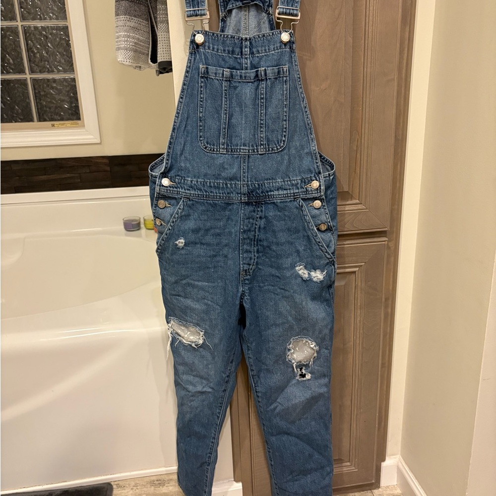 Gap women’s denim Overalls with Distressed Details